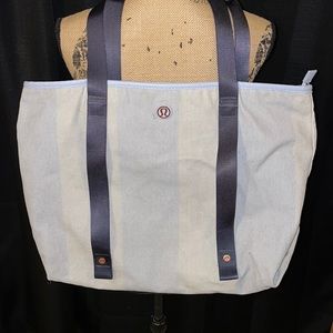 Lululmon Athletica Yoga/Beach Bag
